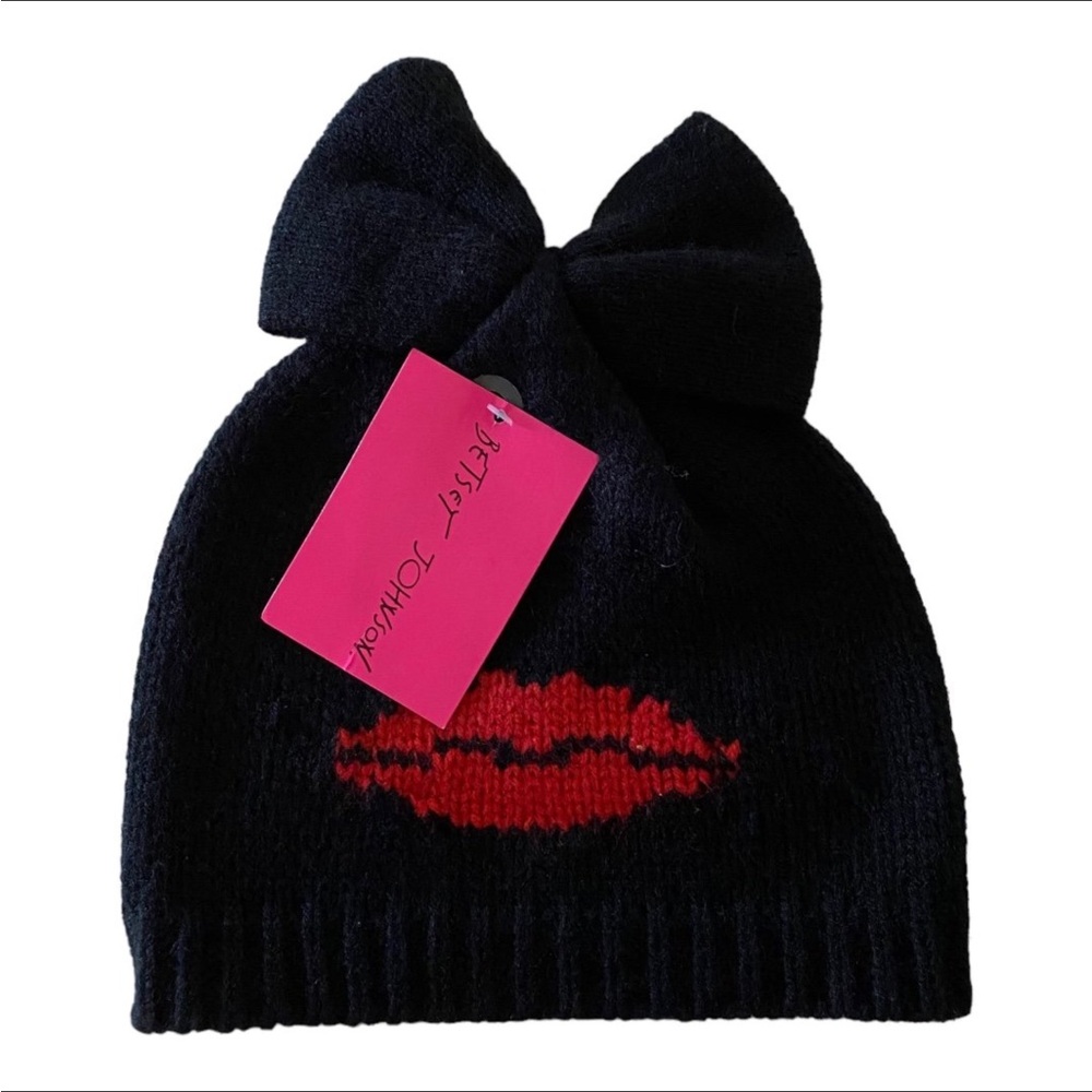 Betsy Johnson Kiss and Tell Bow Beanie Black Knit Hat Size S - Picture 1 of 2